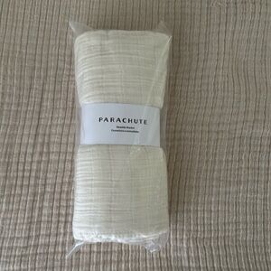 PARACHUTE HOME Muslin Swaddle Blanket in Cream NWT